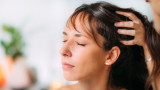 Масаж на скалпа, стрес, растеж на косата и какви са другите ползи от него