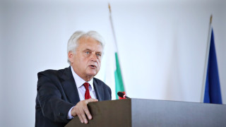 Министърът на вътрешните работи в оставка Бойко Рашков предаде официално