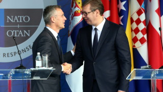 Генералният секретар на НАТО Йенс Столтенберг е обсъдил възможността за