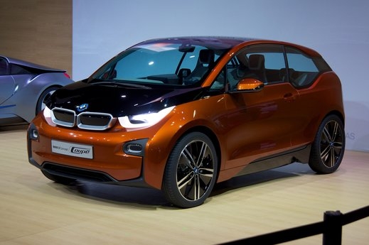 Ще сключат ли Apple и BMW сделка за производство на автомобили?