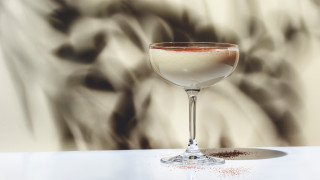 Макар и днес не толкова широко популярен Brandy Alexander е