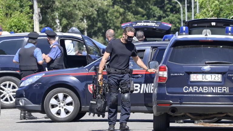 В Италия претърсиха домовете на агресивни антиваксъри