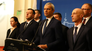 На камък са ударили опитите на Възраждане да получат за