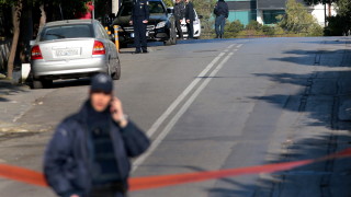 Неизвестни засега лица хвърлиха граната пред Руското посолства в Атина