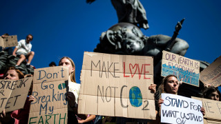 Човечеството е изправено пред нарастващи рискове от по бързо покачващите се