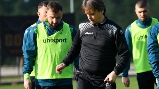 Помощник треньорът на Черно море Петър Костадинов празнува рожден ден Днес