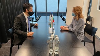 Министър председателят Кирил Петков се похвали с постигнатия напредък по отношения