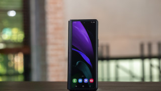 Samsung Galaxy Z Fold2 е тук и е всичко