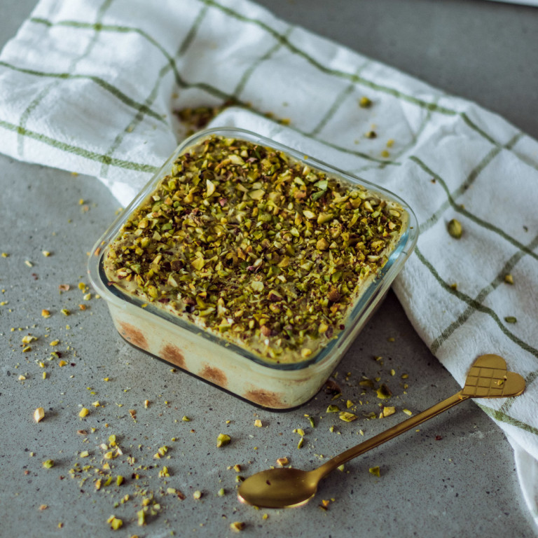 Тирамису с шам-фъстък