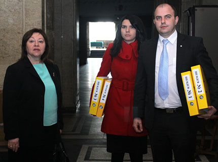 Изборите могат да станат много опасни, притеснени в НДСВ