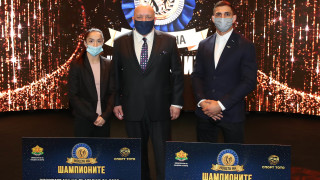 Европейската шампионка Миглена Селишка и селекционерът на женския ни национален