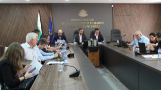 Лек спад в приходите от електронни винетки и тол такси