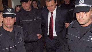 Полицията проверява лидера на БСП във Варна за откраднат плакат