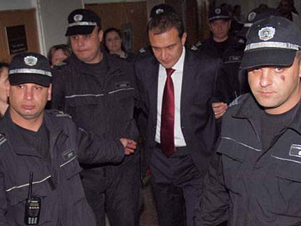 Гуцанов и Дънката остават в ареста 