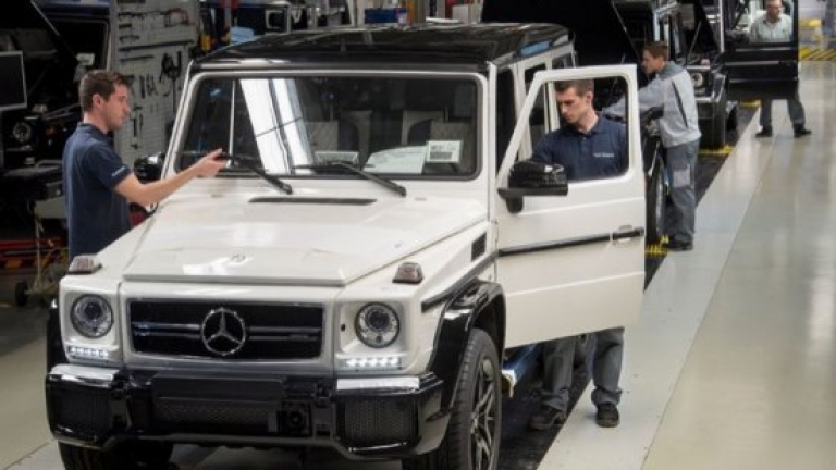 Пазарът не дава Mercedes G-клас да излезе в пенсия