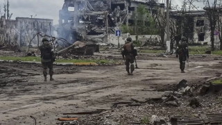 Украйна призова жителите на Мариупол да се евакуират, докато все още е възможно