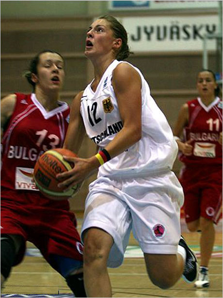 Две победи за България на Европейските шампионати по баскетбол