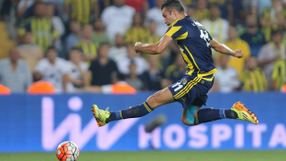 В Турция уверени: Ван Перси няма да стартира от първата минута срещу Юнайтед