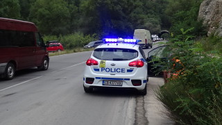 Шофьор загина при катастрофа между два камиона в Кресненското дефиле