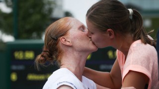 Алисон ван Уитванк ще играе с приятелката Греет Минен в Карлсруе