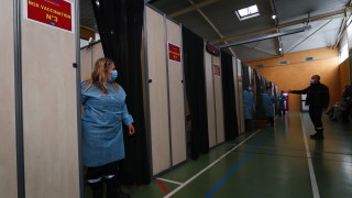 Настоящата трета вълна на коронавируса във Франция трябва да достигне