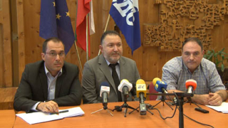 Замразяване преговорите на Македония за ЕС, поиска СДС