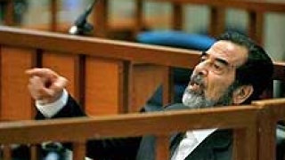 Второ дело започна срещу Саддам, но той отново не иска да отговаря