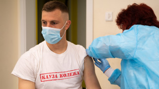 Футболисти и служители в Ботев Пловдив бяха ваксинирани срещу COVID 19