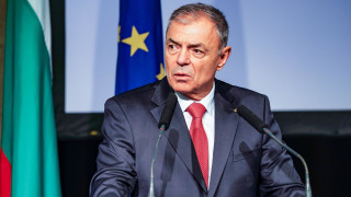 Игнатов отрича Украйна да намалява часовете по български език