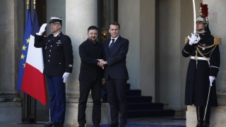 Срещата между френския президент Еманюел Макрон и украинския президент Володимир