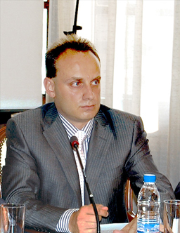 Нова назначение с конфликт на интереси в МЗХ?