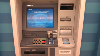 Какво е бъдещето на банкоматите?