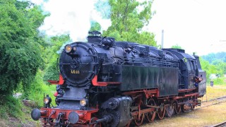 БДЖ пуска празнично пътуване с парния локомотив Баба Меца за Деня на детето