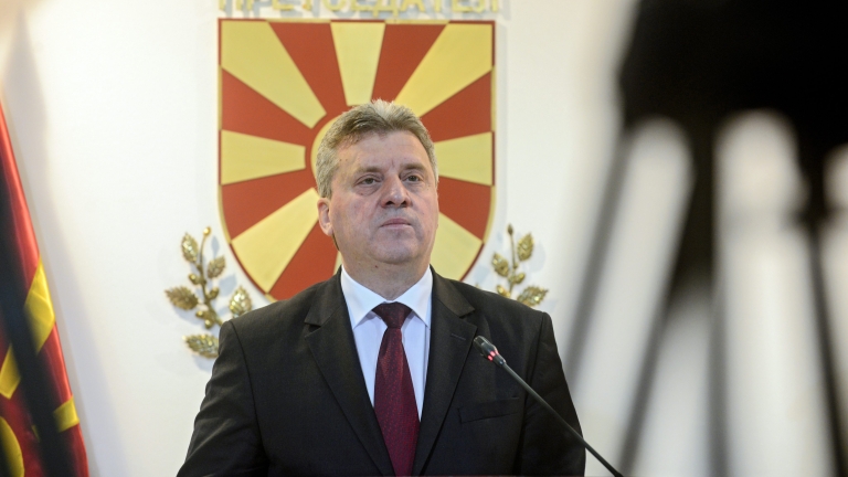 Опозицията обвини македонския президент в преврат, поиска оставката му