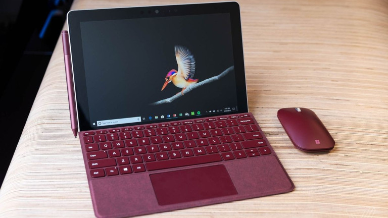 Новият Surface Go е лек и удобен