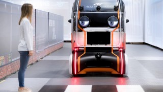 Самоуправляващ се Jaguar, който ни гледа