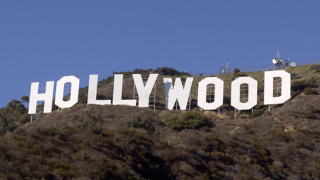 "Плейбой" спаси надписа Холивуд