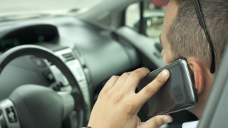 КАТ бди за шофьори с телефони и разсеяни пешеходци