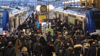 Икономиката на Франция неочаквано се сви за първи път по