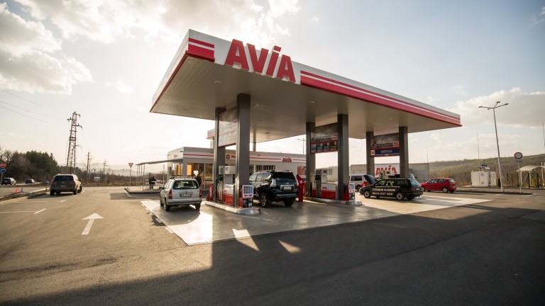 Бензиностанциите на "Газпром" стават AVIA 