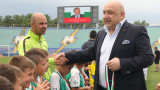 Министър Кралев награди победителите в детския турнир по футбол в памет на Иван Славков