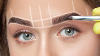 Очите са най изразителната част от лицето но веждите играят ключова
