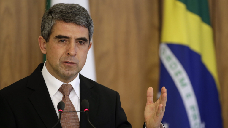 Трябва да интегрираме бежанците, обяснява Плевнелиев в Бразилия