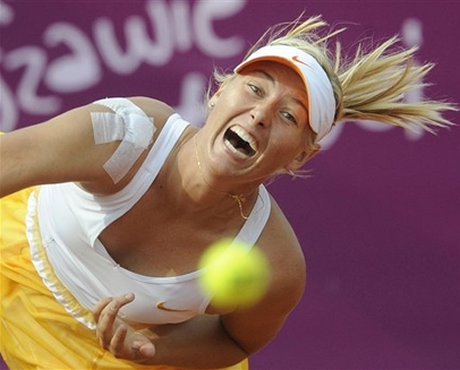 Шарапова продължава напред в Париж