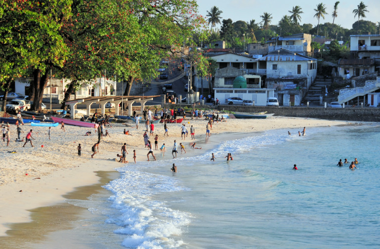 Фотографија 738778