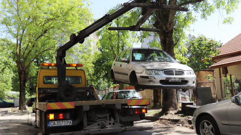 4000 изоставени автомобила трябва да бъдат премахнати от софийски улици.