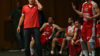 Сашо Везенков: Федерацията се ръководи от Тити Папазов