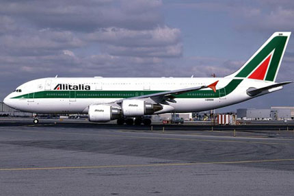 Евакуираха самолет на Alitalia заради бомбена заплаха