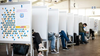 Властите в Нидерландия съобщиха за близо 35 000 нови заразени