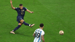 Звездата на Франция Килиан Мбапе бе един от лидерите и